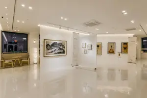 화이트톤 모던 아트갤러리 전시공간 인테리어